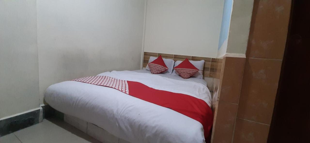 Oyo 90161 Hotel Lendosis Pipa Reja Angkatan 66 باليمبانغْ المظهر الخارجي الصورة